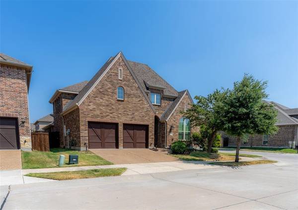 713 Winehart Street, Lewisville, TX 75056