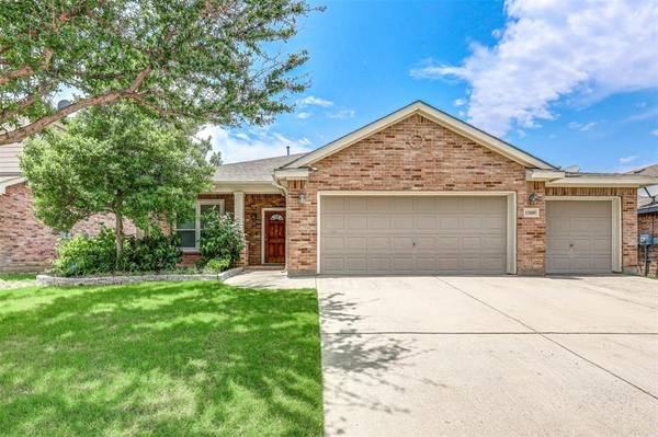 13109 Fencerow Road, Fort Worth, TX 76244