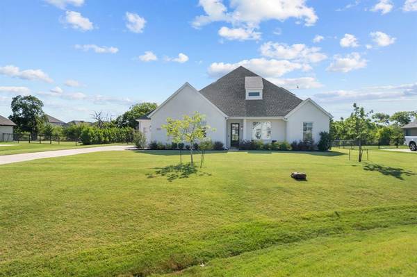 1450 Oliver Creek Lane, Justin, TX 76247