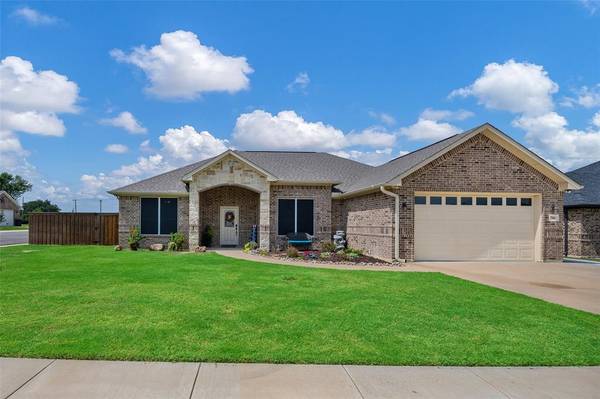 706 Cobblestone Circle, Mabank, TX 75147