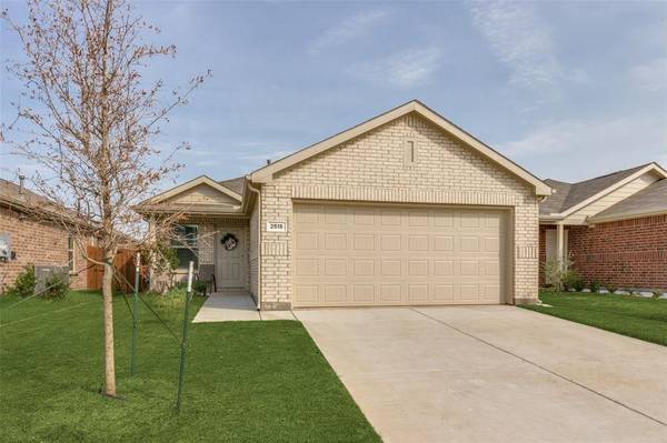 2515 Russell Street, Crandall, TX 75114