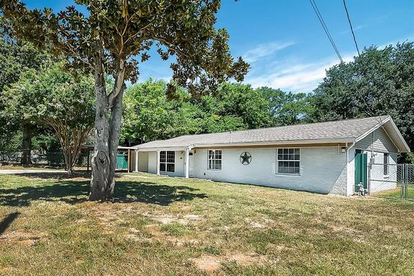 Athens, TX 75751,612 Colonial Drive