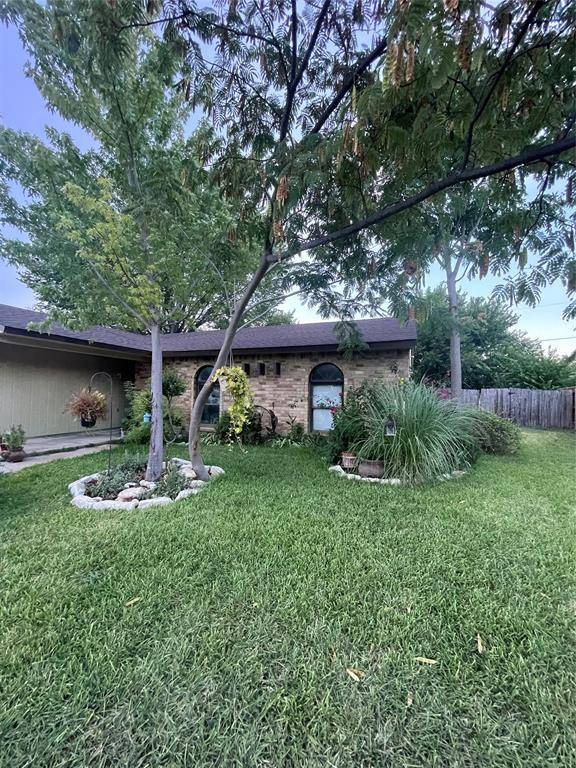 7137 Newcastle Place, North Richland Hills, TX 76182