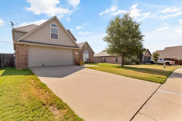 Cleburne, TX 76033,1611 Summercrest Drive