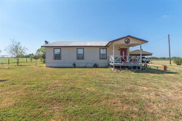 5463 County Road 4806,  Ladonia,  TX 75449