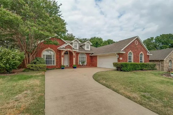 805 Hillside Drive, Mckinney, TX 75071