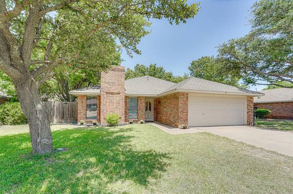 417 Partridge Circle, Desoto, TX 75115