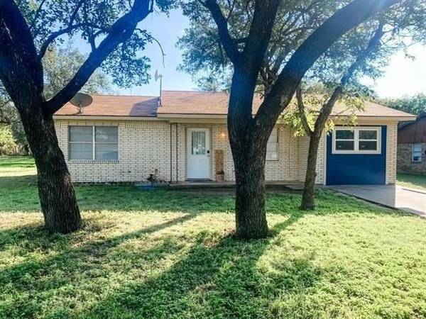 1021 W 11th Street, Brady, TX 76825