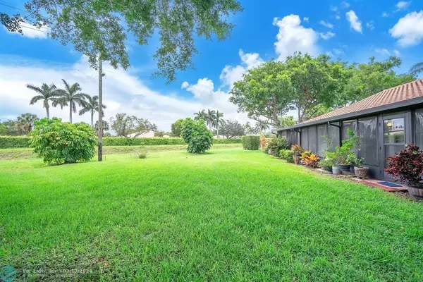 Boynton Beach, FL 33437,5487 Palm Springs Ln  #30-A