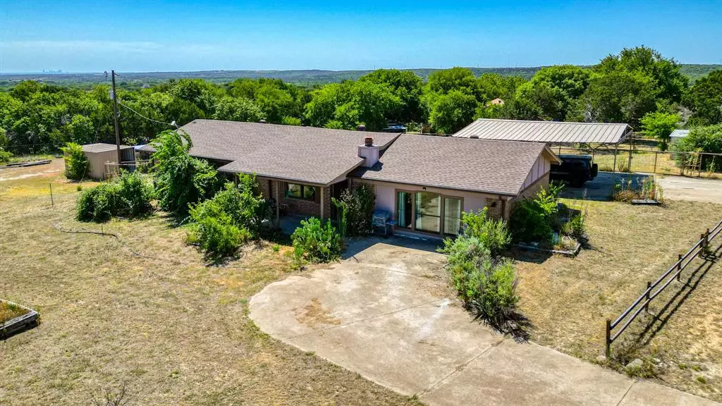 113 Armadillo Drive, Azle, TX 76020