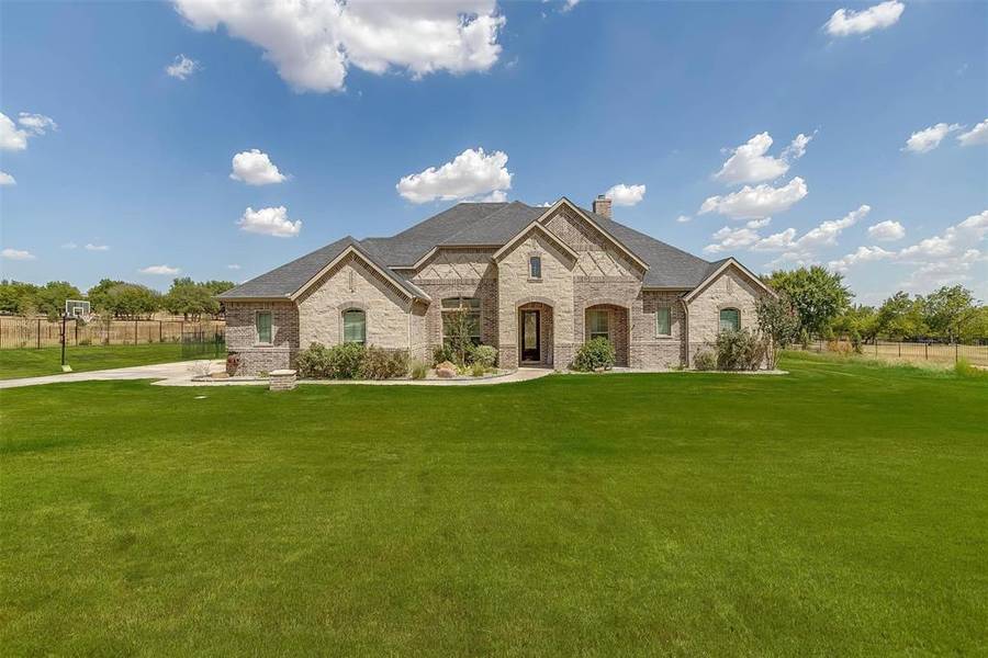 205 Parc Oaks Drive, Aledo, TX 76008