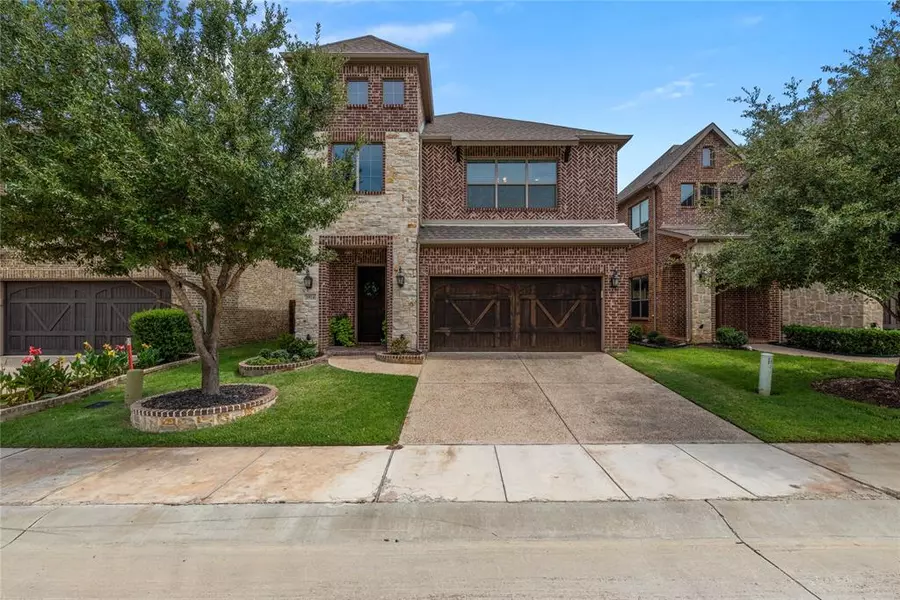 3916 N Brookridge Court, Bedford, TX 76021