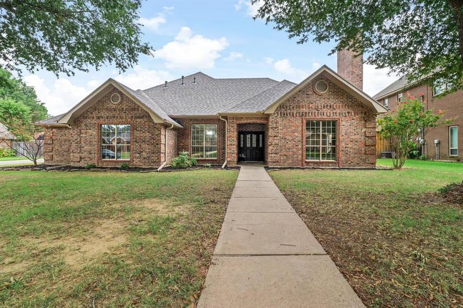 1820 N Collegiate Drive, Paris, TX 75462