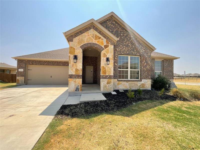 11000 Gulch Drive, Aubrey, TX 76227