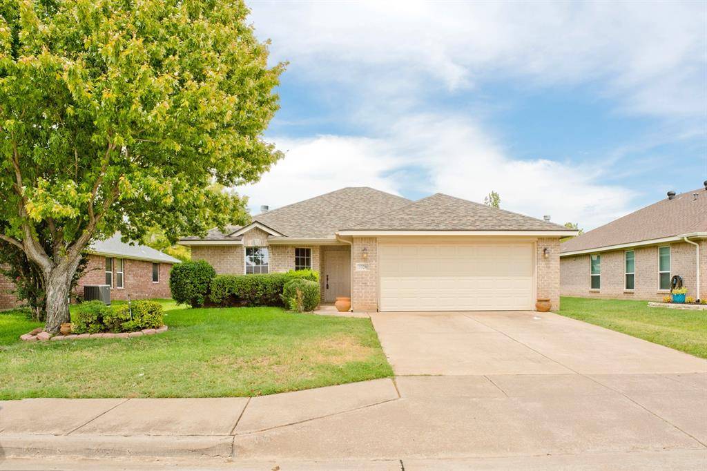 3320 Muleshoe Lane, Fort Worth, TX 76179