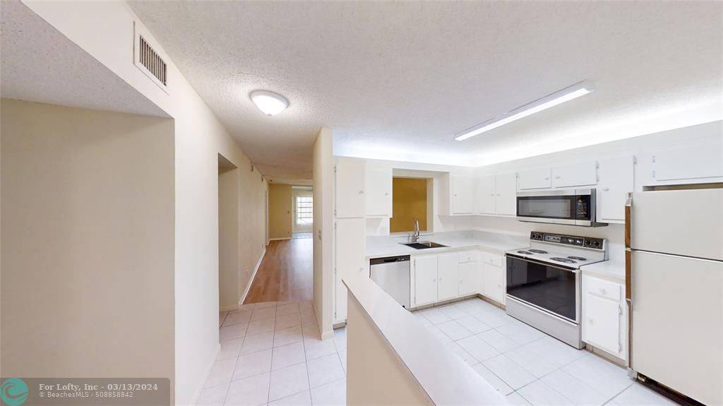 Boca Raton, FL 33496,18821 Stewart Cir  #2