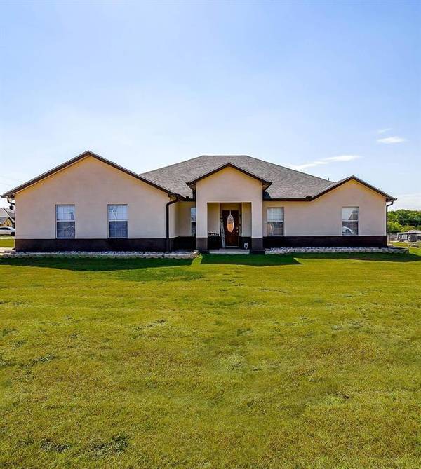 9332 Wheatfield Road, Grandview, TX 76050