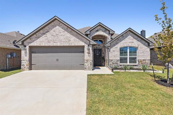 308 Bronco Drive, Pilot Point, TX 76258