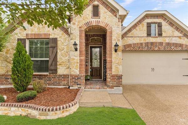 2305 Prairie Glen Street, Lewisville, TX 75056