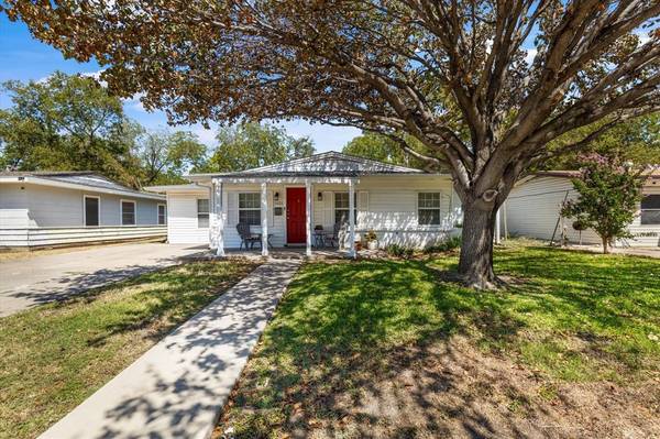 5820 Lyle Street, Westworth Village, TX 76114