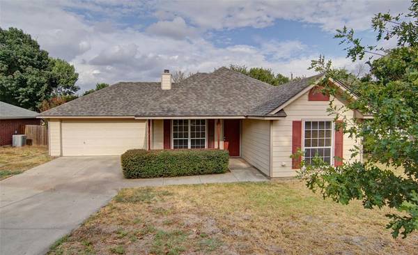 624 N Avenue C, Springtown, TX 76082