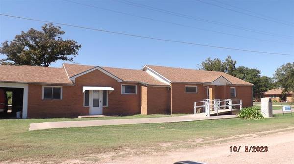 108 SW Avenue G, Hamlin, TX 79520