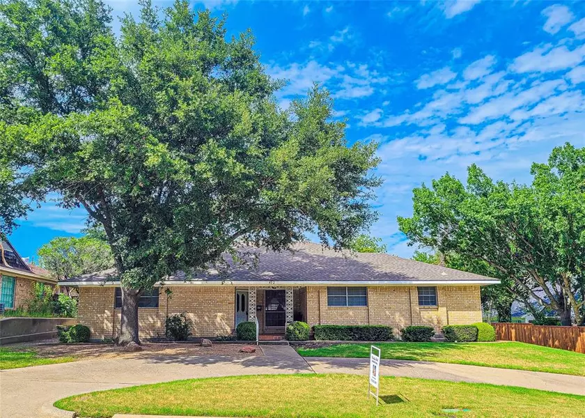 402 Westway Drive, Rockwall, TX 75087