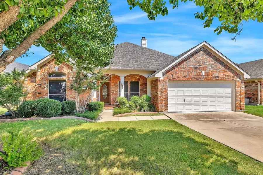 605 Blue Sky Drive, Arlington, TX 76002