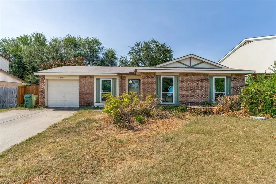 2308 Foxcroft Lane, Arlington, TX 76014