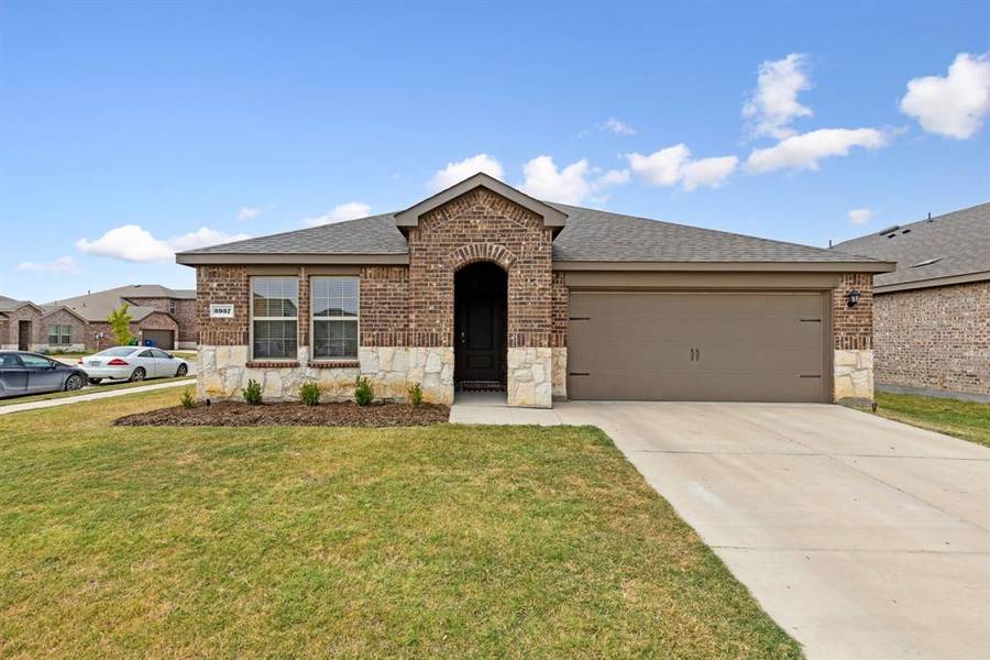 3937 Atwood Drive, Aubrey, TX 76227