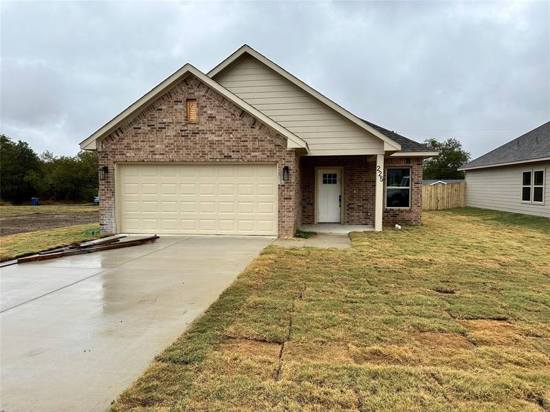 225 Santa Fe Street, Alvarado, TX 76009