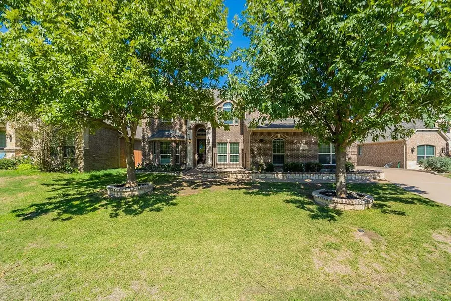 951 Silver Creek Drive, Desoto, TX 75115