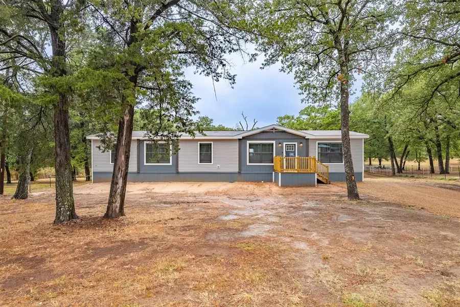 1334 E Woods Drive, Kemp, TX 75143