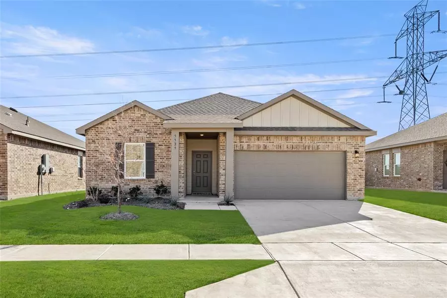 5529 Ladytown Lane, Fort Worth, TX 76036