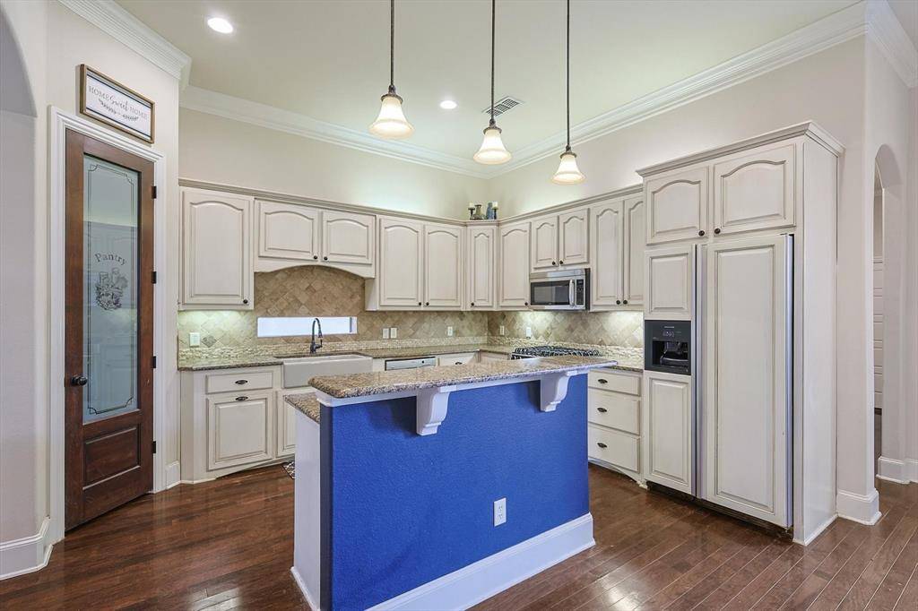 North Richland Hills, TX 76180,6100 Pleasant Dream Street