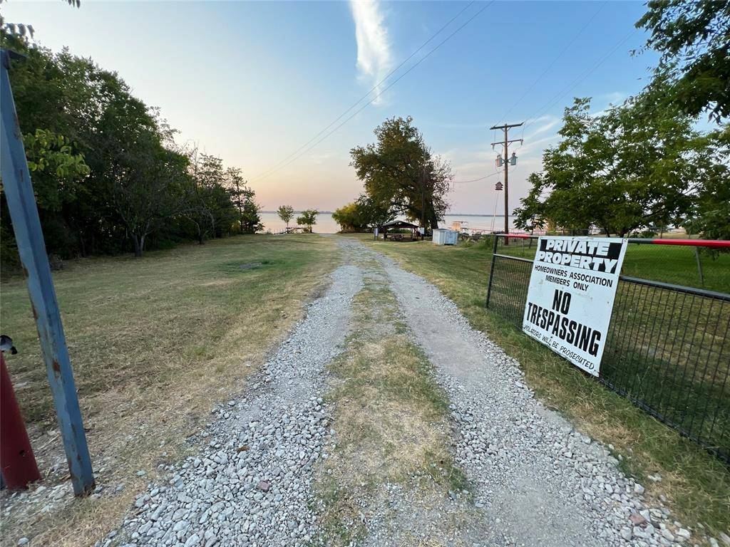 West Tawakoni, TX 75474,320 West Lane