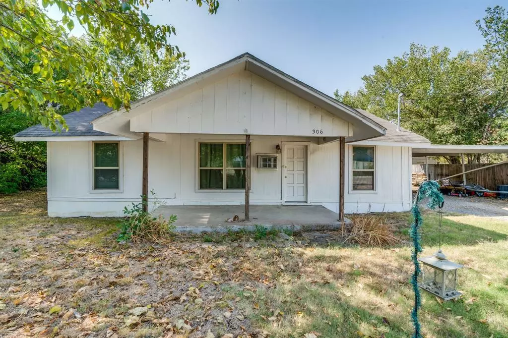 Alvarado, TX 76009,306 E Elm Avenue