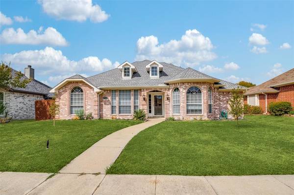 6710 Livingstone Street, Rowlett, TX 75089