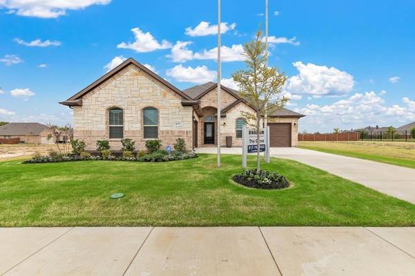 617 MESQUITE GROVE Road, Midlothian, TX 76065