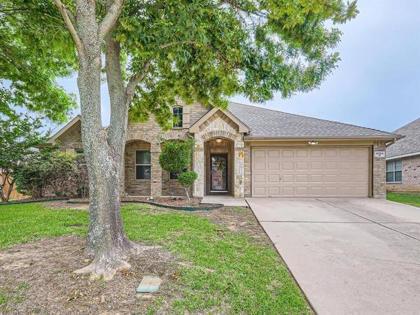 4004 Wildbriar Lane, Mansfield, TX 76063