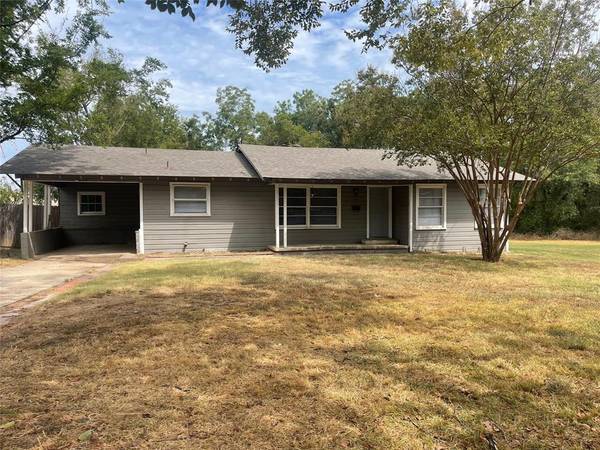 432 Woodlawn Street, Sulphur Springs, TX 75482