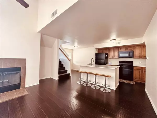 Dallas, TX 75243,9831 Walnut Street #210