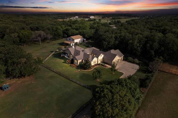 775 Rockgate Road,  Bartonville,  TX 76226