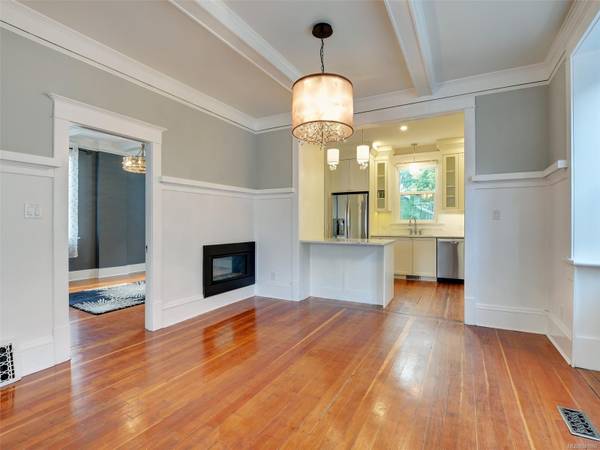 Victoria, BC V8V 4L2,647 Cornwall St