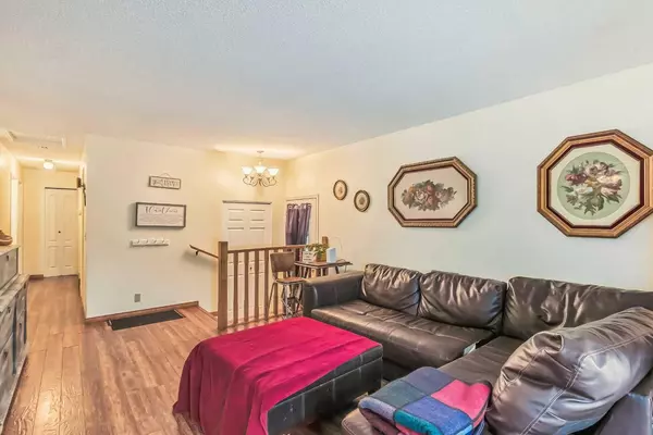 Airdrie, AB T4B 1V6,84 Sprucegrove CRES SE