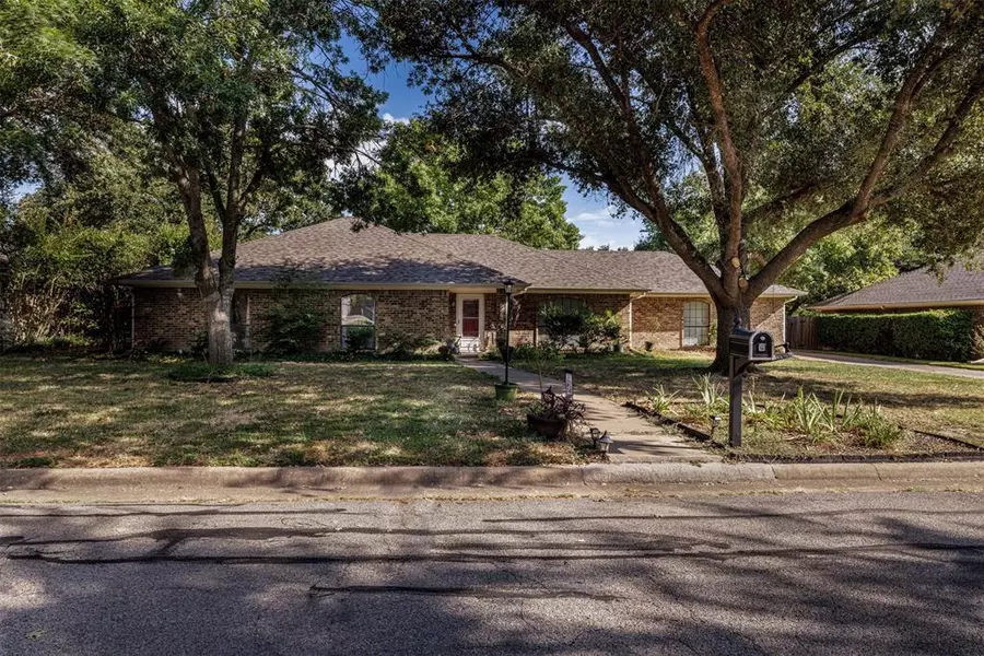 1104 Whitehall Lane, Greenville, TX 75402