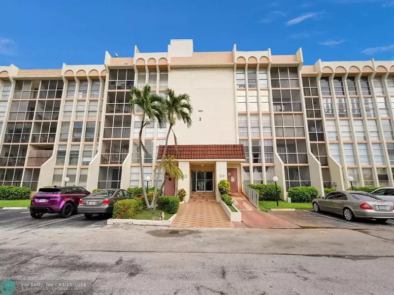 501 Three Islands Blvd  #517, Hallandale Beach, FL 33009