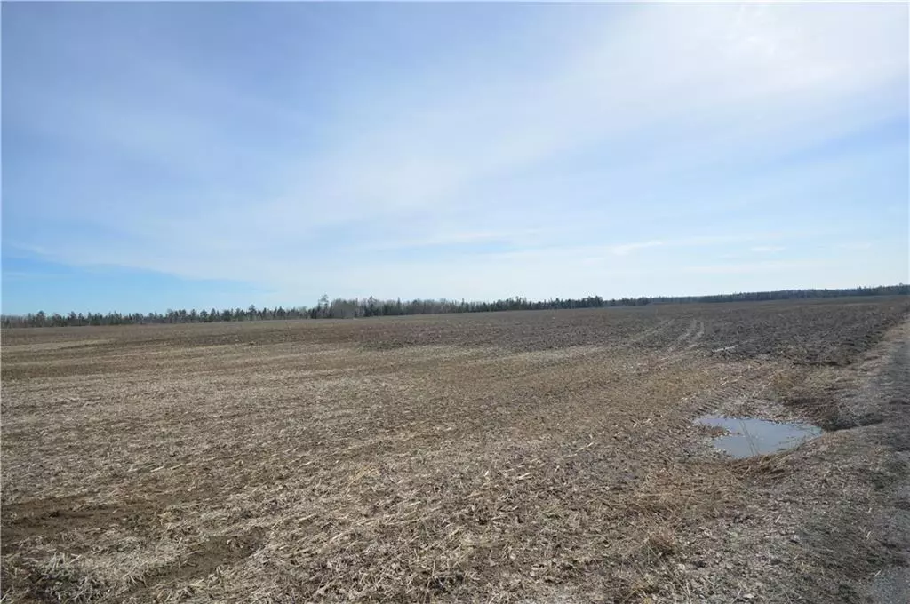 Admaston, ON K7V 3Z5,1998 B SOUTH MCNAUGHTON RD