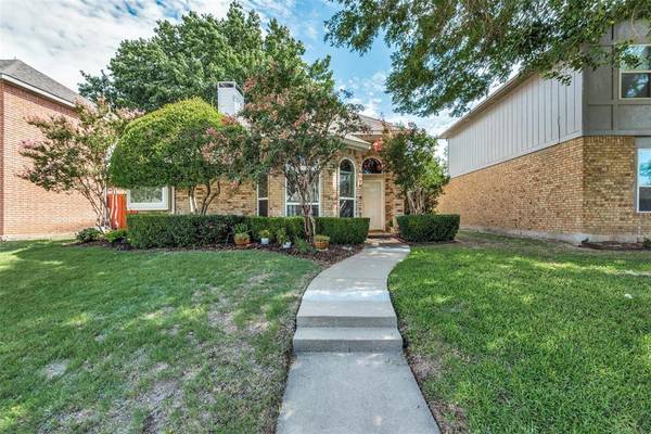 2139 Falcon Ridge Drive, Carrollton, TX 75010