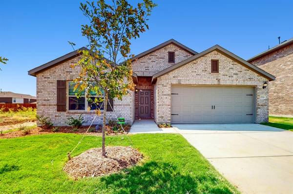 1916 Indian Grass Drive, Royse City, TX 75189